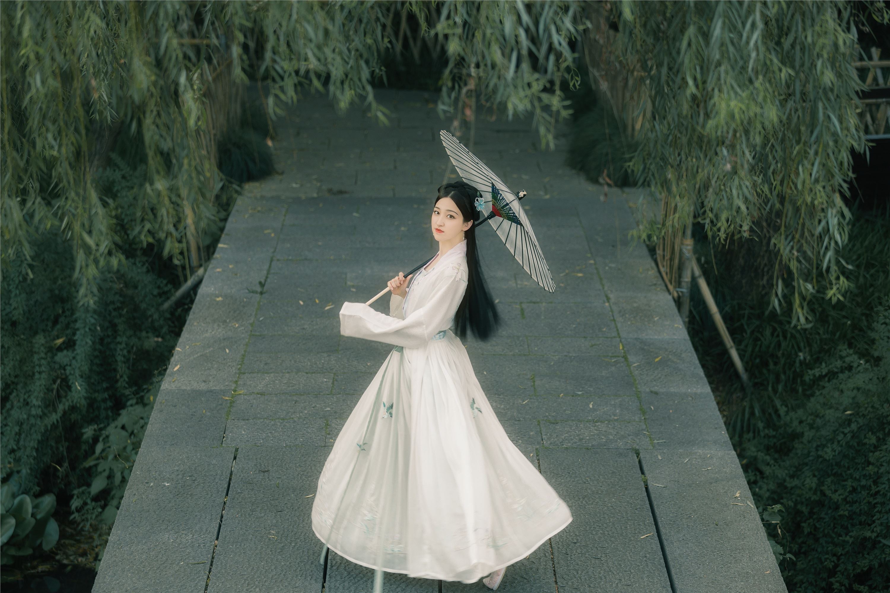 YITUYU艺图语 2021.08.16 春不渡 是非姑娘